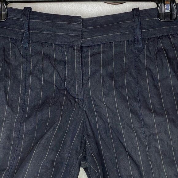 Development by Erica Davies Shorts - Picture 2 of 9